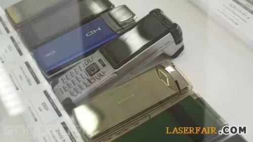 有人說，日本這些手機款式更像是手機界的&ldquo;活化石&rdquo;