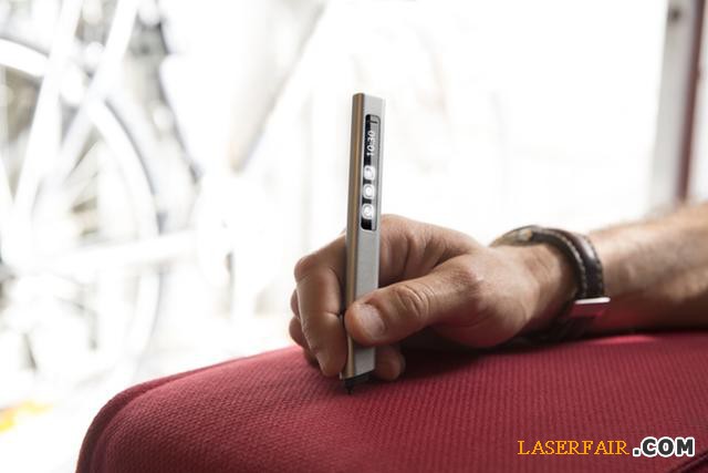 這支電子筆采用3D激光技術 想寫哪里寫哪里