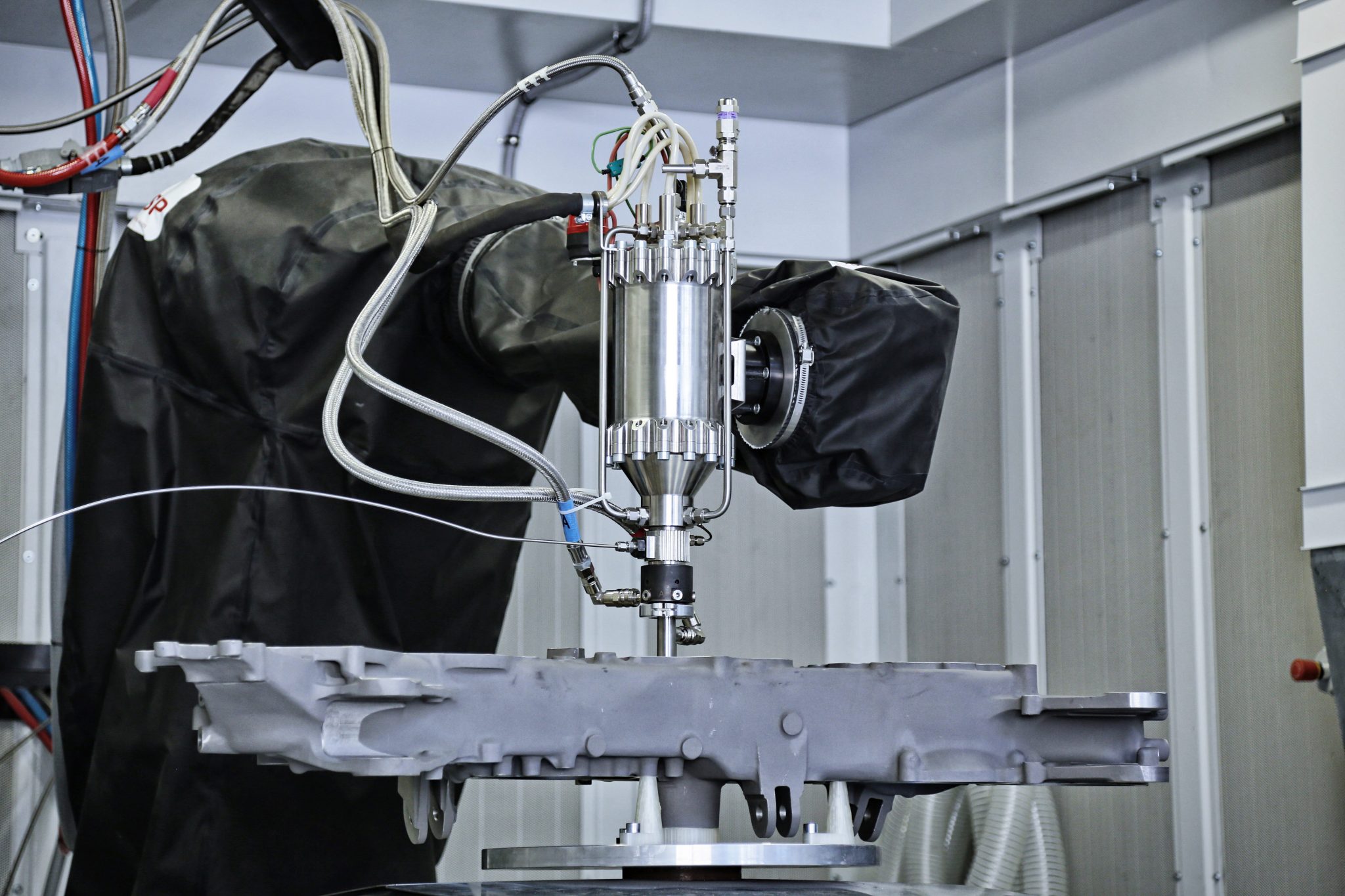 GE將冷噴霧和機(jī)器人技術(shù)結(jié)合到3D打印更大更高精度的物體