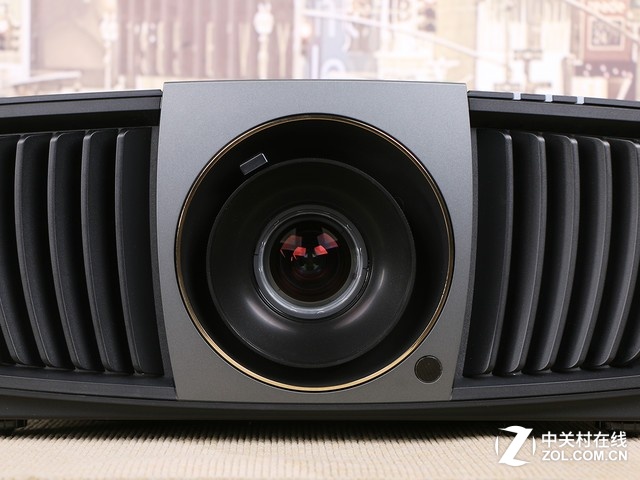 激光VS高亮LED 未來誰將成為市場主宰？ 