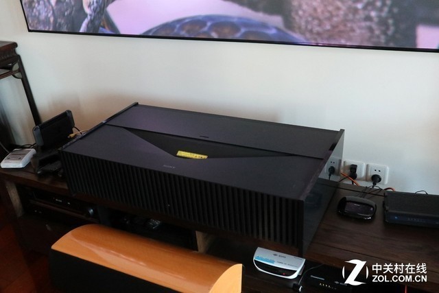 超短焦大屏 百吋激光家庭影院直擊 超短焦大屏 百吋激光家庭影院直擊