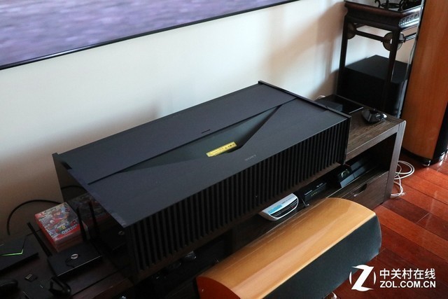 超短焦大屏 百吋激光家庭影院直擊 超短焦大屏 百吋激光家庭影院直擊