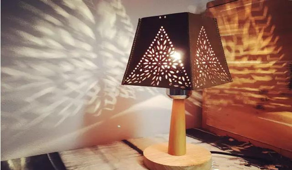 皮革上的各種小孔，激光打孔機(jī)都能做到嗎