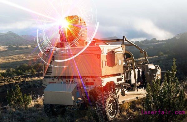 資料圖片：可搭載在輕型突擊車上的美軍“高能激光武器系統(tǒng)”。（美國雷神公司官網(wǎng)）