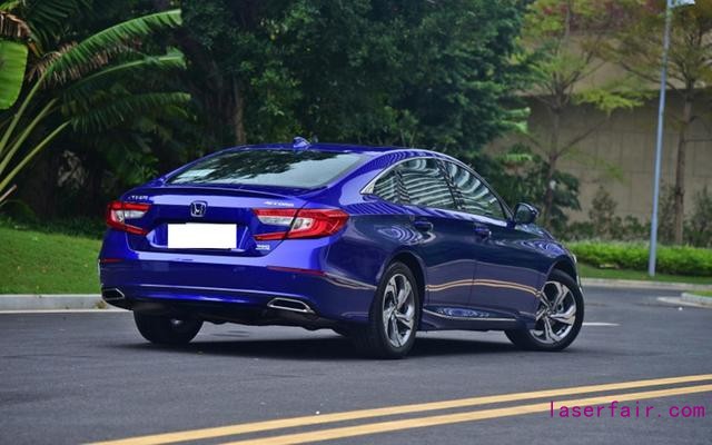 中型車銷量冠軍雅閣為什么賣得那么好？配置豐富是重點！