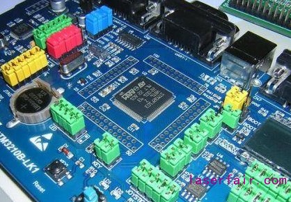 是什么讓汽車電子PCBA的激光焊接加工發(fā)展利好？