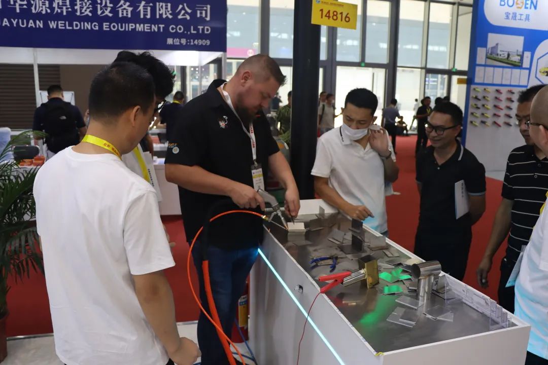 深圳埃森展掀起激光熱潮，光惠激光風冷系列成焦點