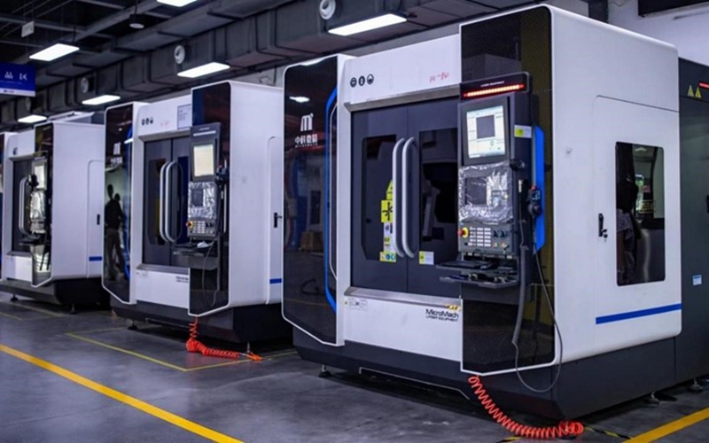 西安中科微精光子科技股份有限公司的飛秒激光精密制造設(shè)備。受訪者供圖