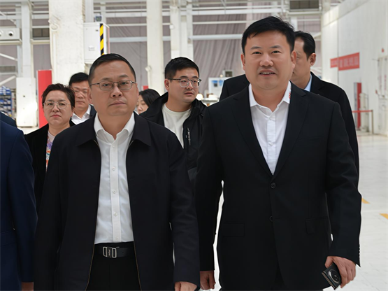 邦德激光全球總部迎調(diào)研，展示激光切割機(jī)智造實(shí)力