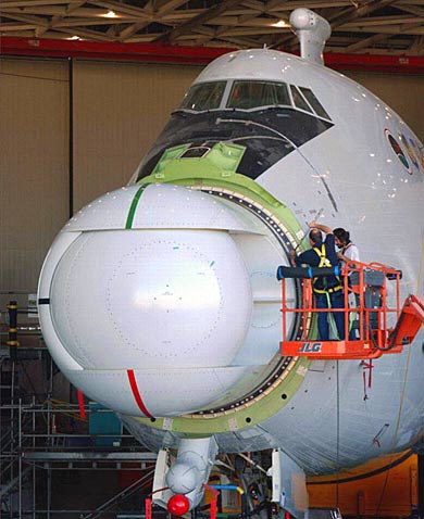 美：中國(guó)專家認(rèn)為未來不能靠航母 而是激光武器圖