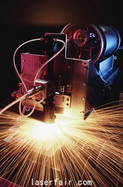 激光金屬切割、激光打標、激光通訊或嚴禁私人用激光再造設備都大量應用我們的產(chǎn)品。