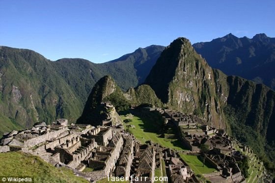 馬丘比丘古城遺址，是一個(gè)非常重要的考古遺址。1911年，美國(guó)歷史學(xué)家海勒姆-賓厄姆發(fā)現(xiàn)了這座古城，震驚了西方