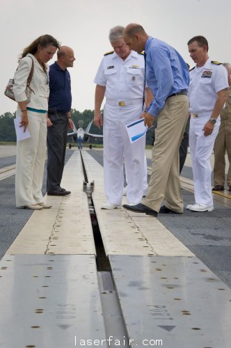 美國為&ldquo;杰拉德福特&rdquo;號航母研制的電磁彈射器。