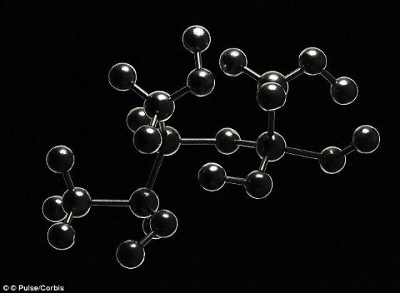 過(guò)去，磁光捕獲就是原子物理學(xué)家非常推崇的一項(xiàng)技術(shù)，但只在單個(gè)原子尺度。這項(xiàng)實(shí)驗(yàn)取得的巨大成就是創(chuàng)造了有記錄以來(lái)分子&mdash;&mdash;兩個(gè)或者更多原子群&mdash;&mdash;溫度的最低紀(jì)錄。這項(xiàng)技術(shù)利用激光冷卻粒子同時(shí)將它們固定在適當(dāng)位置。這一研究成果能夠應(yīng)用于從量子化學(xué)到粒子物理學(xué)最基本理論測(cè)試等一系列領(lǐng)域。